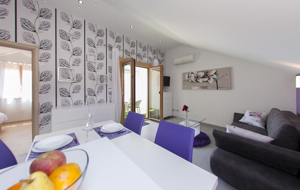 Apartments Benika Bol Zimmer foto